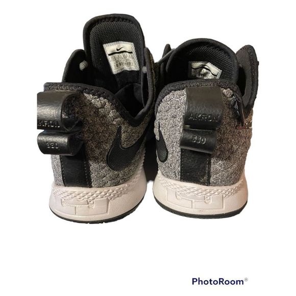 LeBron Dark Grey Witness 3 main image 5